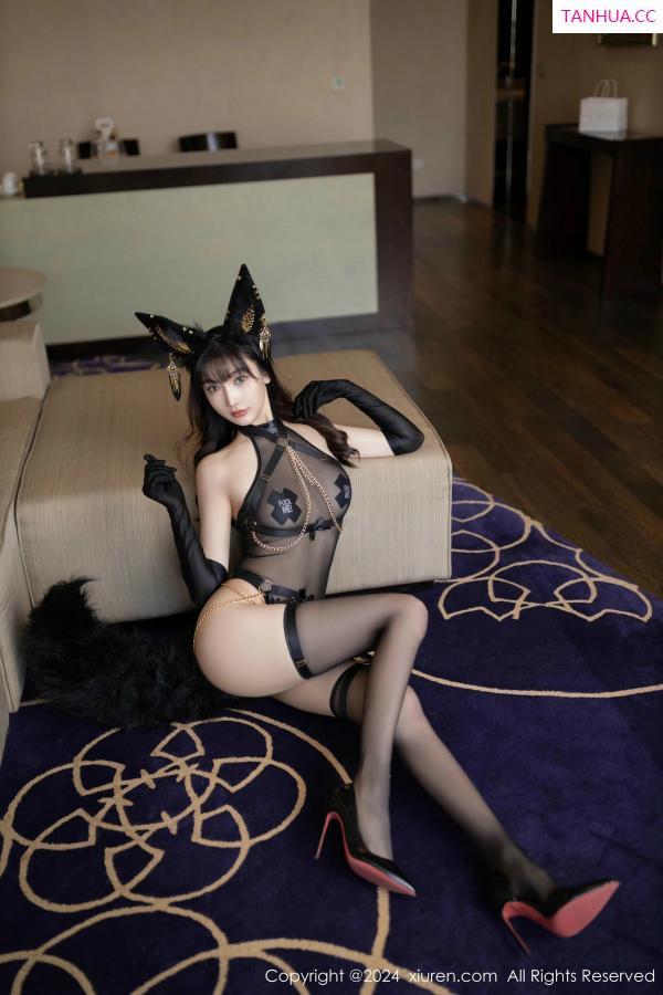 陆萱萱  [XiuRen]高清写真图 2024.11.21 No.9483 陆萱萱 黑丝美腿第16张图片